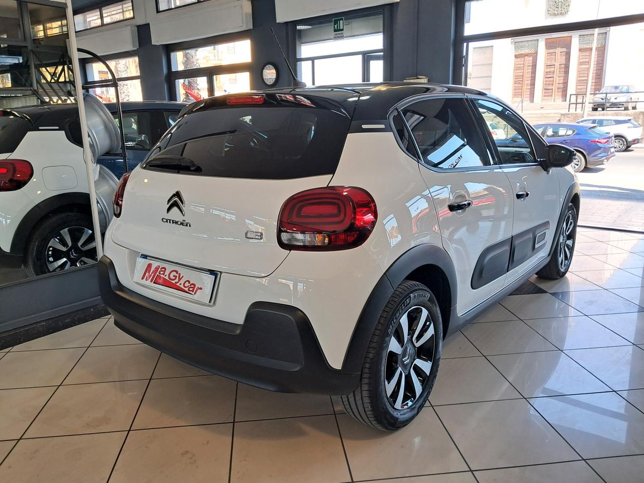 Citroen C3 PureTech 83 cv S Shine
