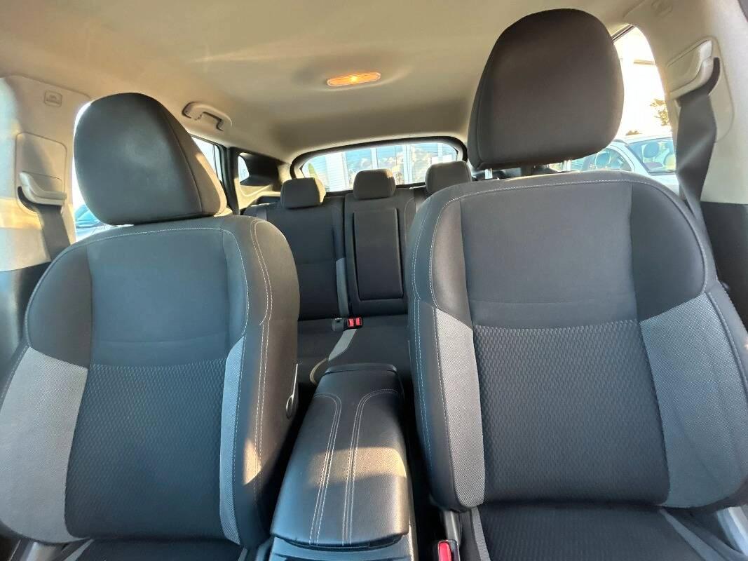 Nissan Qashqai 1.5 dci Business 115cv dct