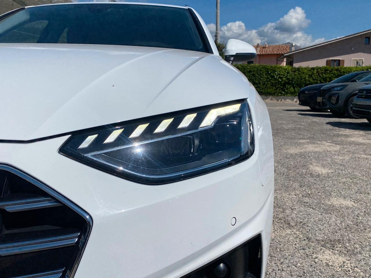Audi A4 30 TDI/136 CV S tronic Business Advanced