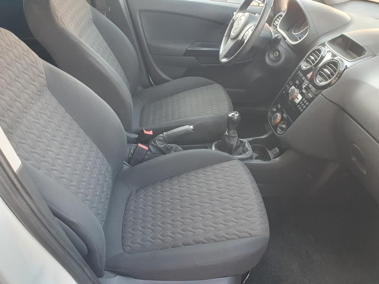 Opel Corsa 1.2 85CV benzina GPL Neopatent 2013