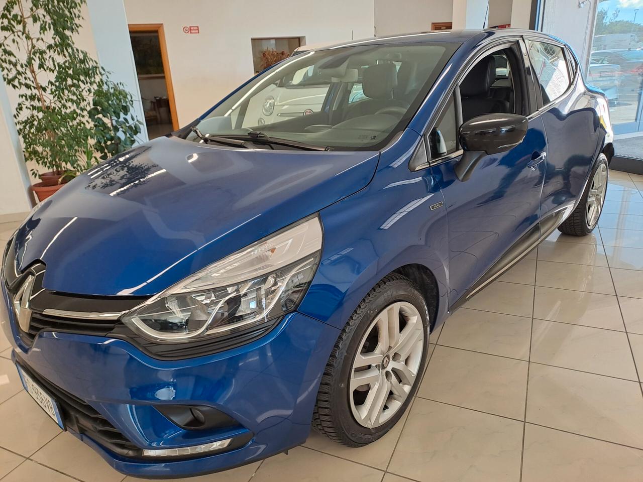 Renault Clio dCi 8V 75 CV Start&Stop 5 porte Energy Duel