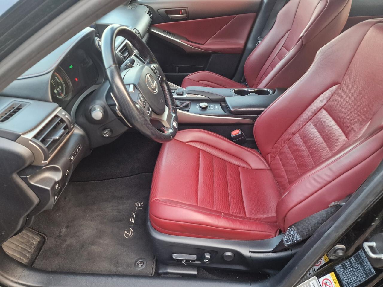 Lexus IS 300 Hybrid FSport