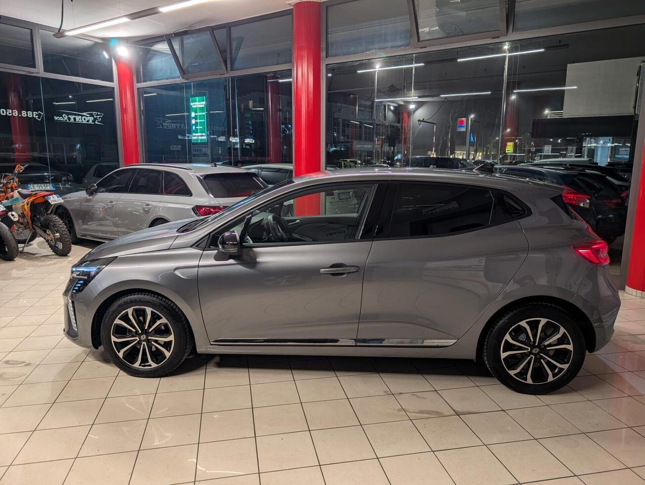 Renault Clio TCe 90 CV 5 porte TECNO FINANZIABILE