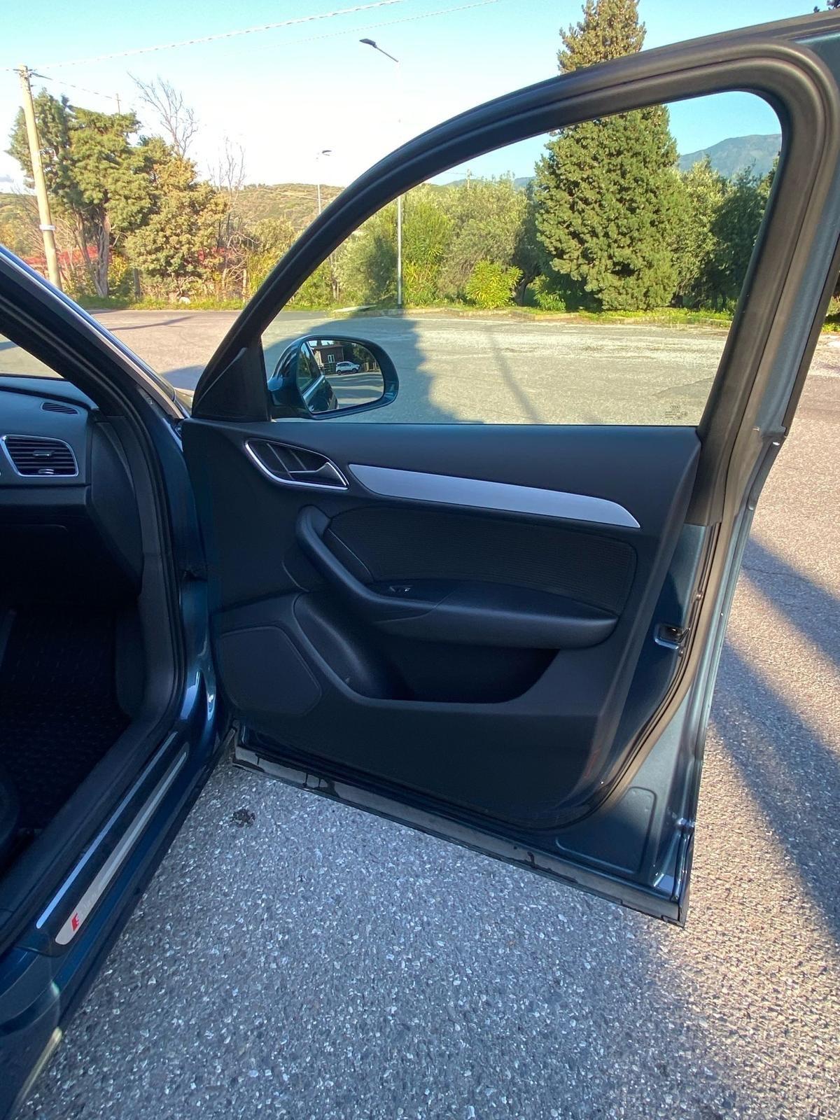 Audi Q3 2.0 tdi sline