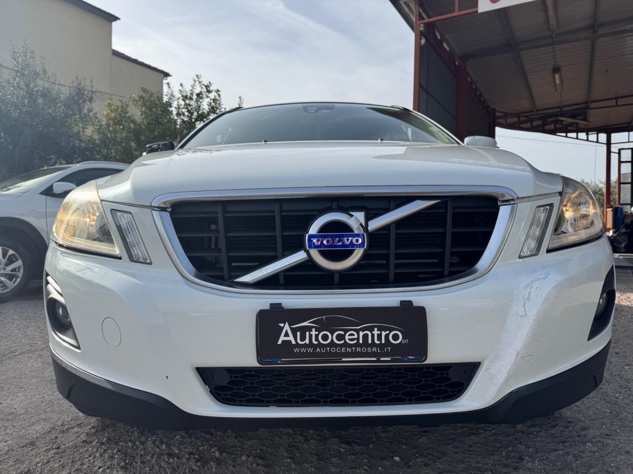 Volvo XC 60 XC60 D5 AWD Geartronic Kinetic