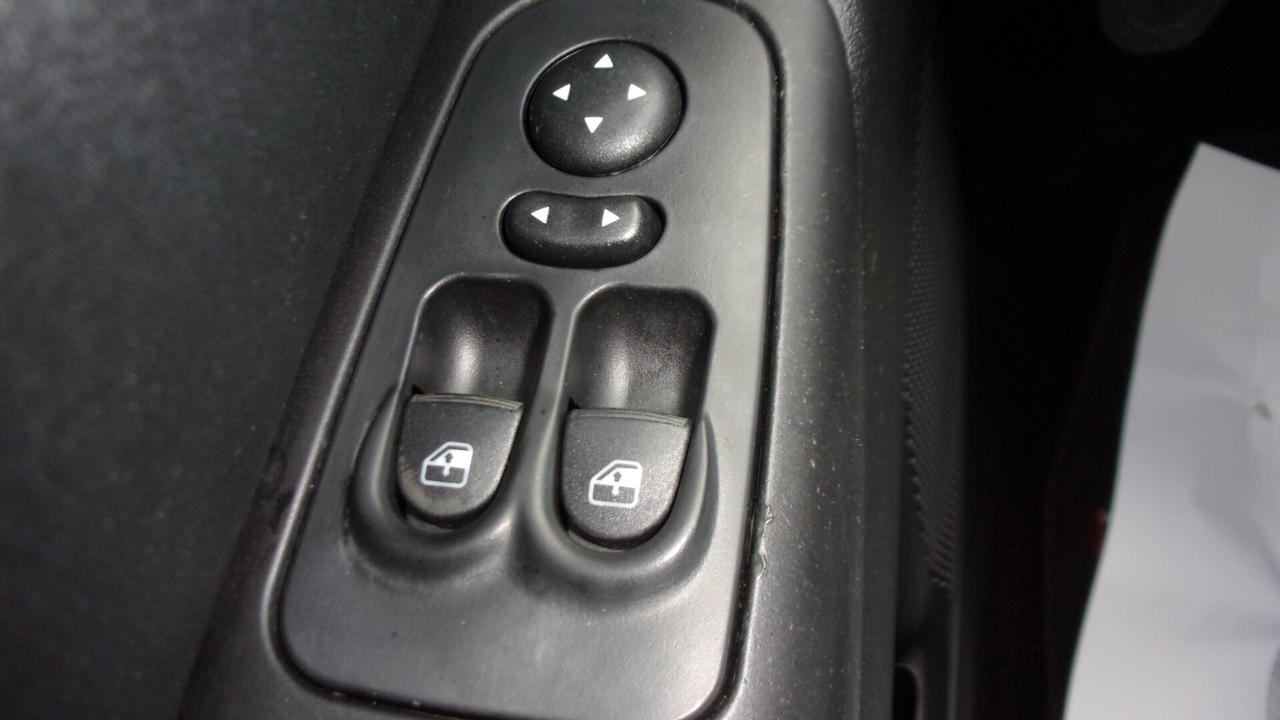 Lancia Ypsilon 1.3 MJT 90 CV Platino