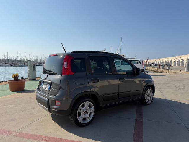 FIAT Panda 1.0 HYBRID CITY LIFE+CLIMATRONIC+SCHERMO+5POSTI