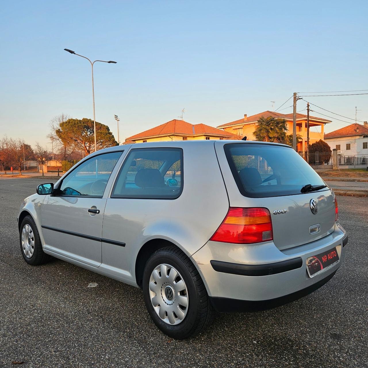 Volkswagen Golf 1.8 cat 3 porte Highline