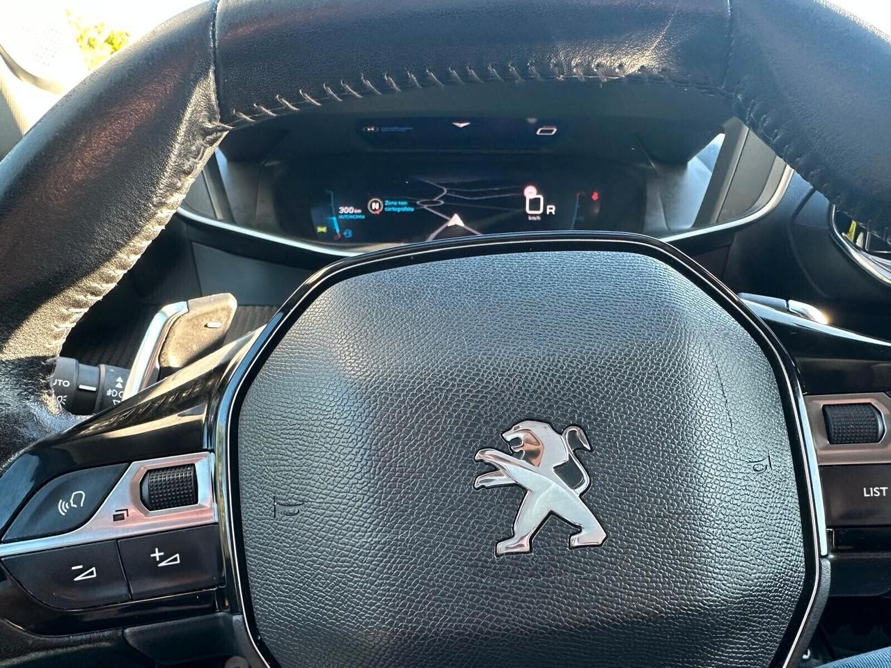 Peugeot 2008 BlueHDi 1.5HDI 130CV ALLURE -AUTOMATICA-SCHERMO COCKPIT 2022