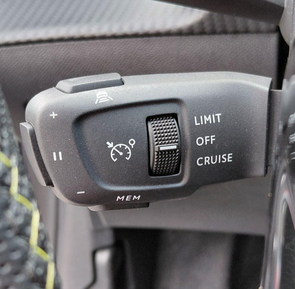 Peugeot 208 PureTech 100cv GT