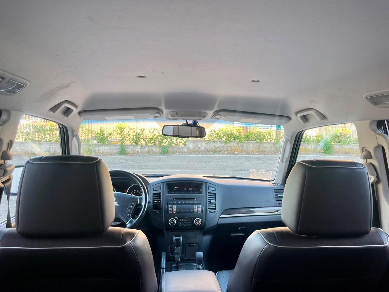 Mitsubishi Pajero 3.2 DI-D aut. Instyle 119.000km 2010 perfetta