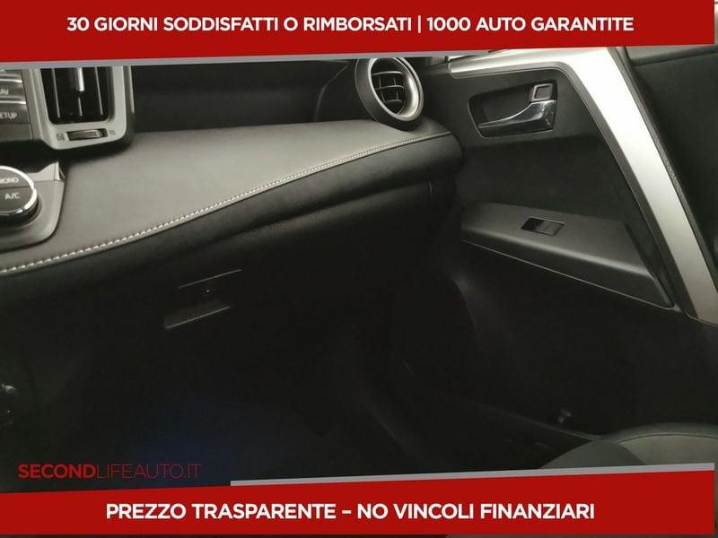 Toyota RAV4 2.0 d-4d Lounge 2wd mt my17