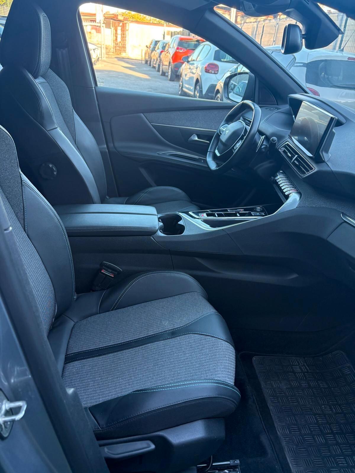 Peugeot 3008 BlueHDi 130 S&S EAT8 Allure KM 16100