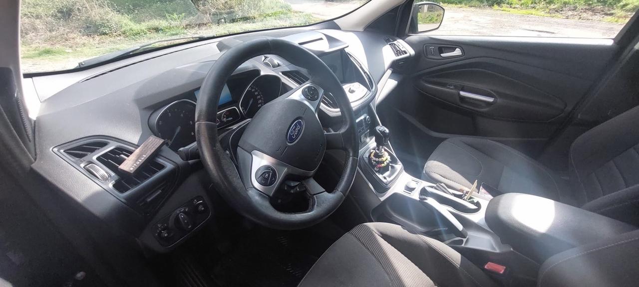 Ford Kuga 2.0 TDCI 150 CV S&S 2WD Titanium