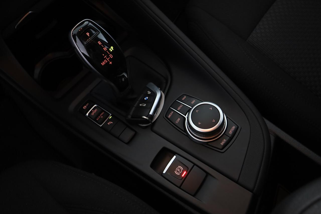 BMW X1 (F48) X1 sDrive18d ADVANTAGE