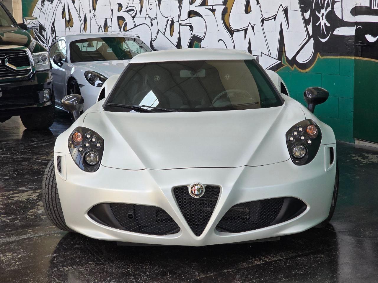 Alfa Romeo 4C Launch Edition (72/500) 3.600km