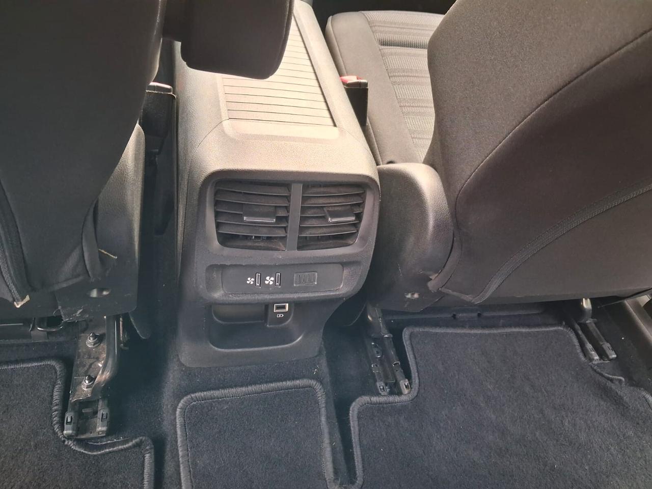 Opel Combo Life Pianale ribassato con rampa disabili in carrozzina