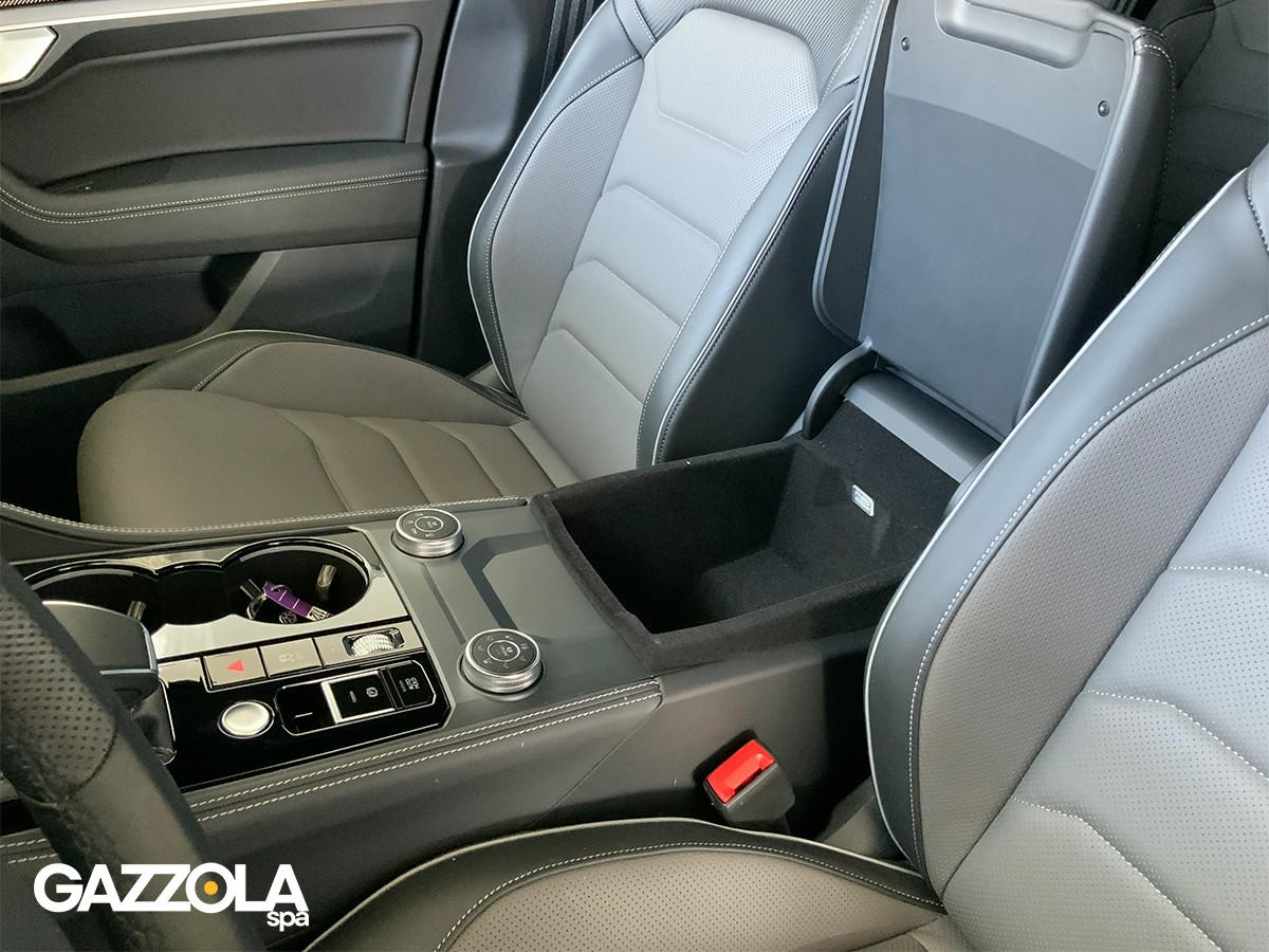 Volkswagen Touareg 3.0 V6 tdi scr R-Line 231cv auto