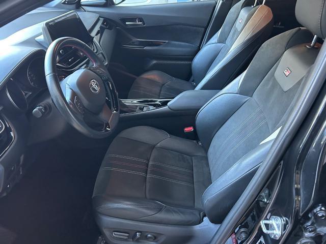 TOYOTA C-HR 1.8 Hybrid E-CVT GR Sport Black Edition