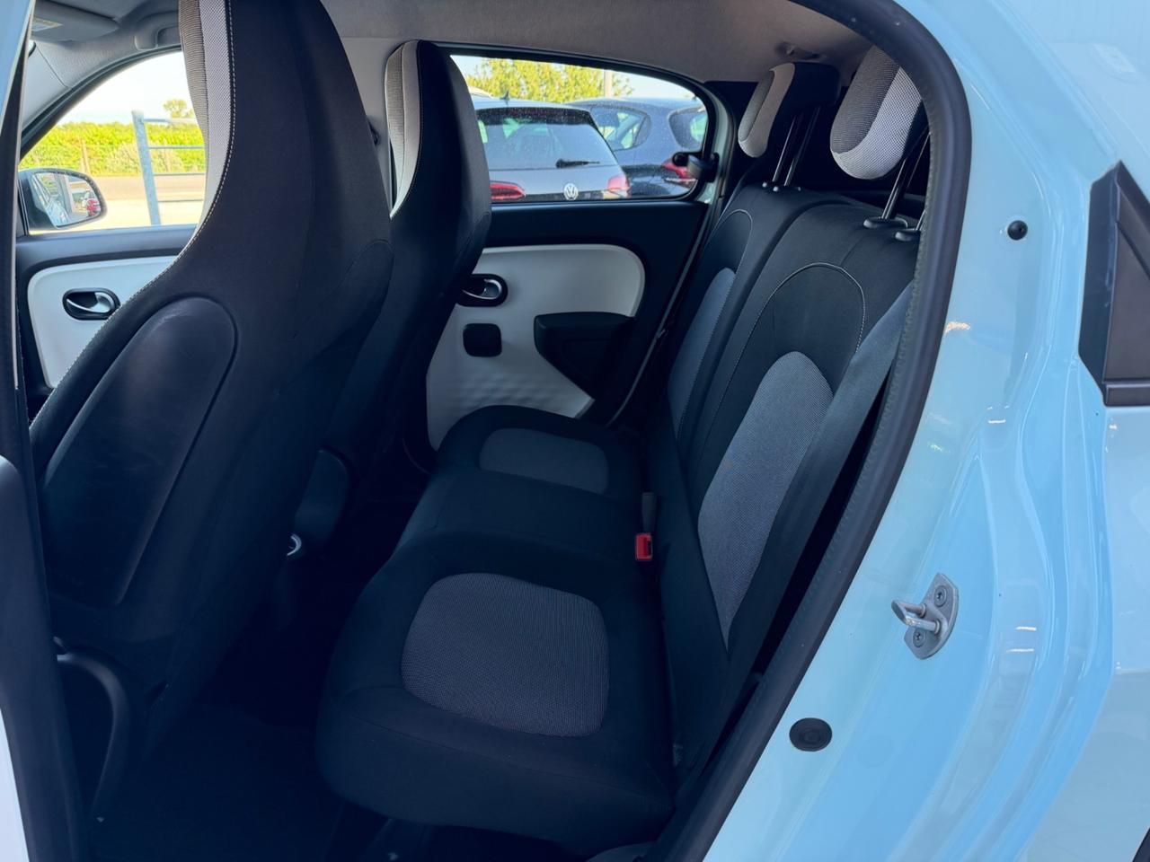 Renault Twingo 1.0 benzina Neopatentati