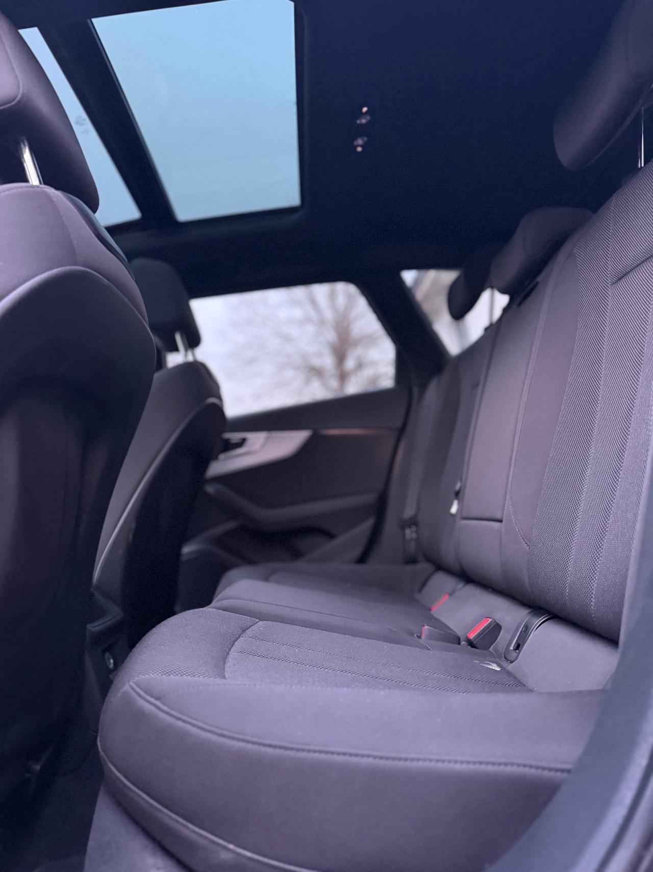 Audi A4 Avant 40 TDI S tronic line edition