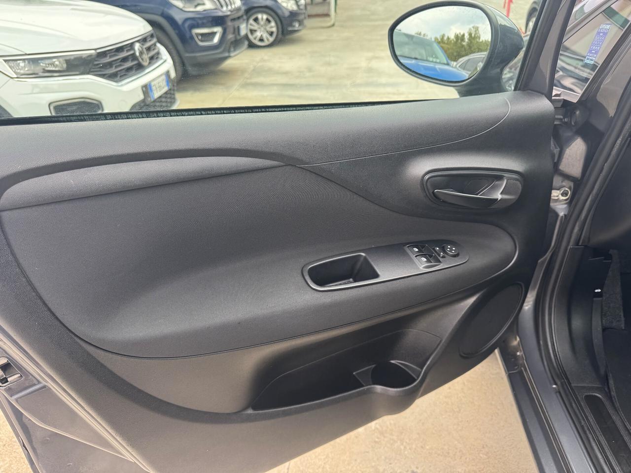 Fiat Punto 1.4 NATURAL POWER/CAR PLAY