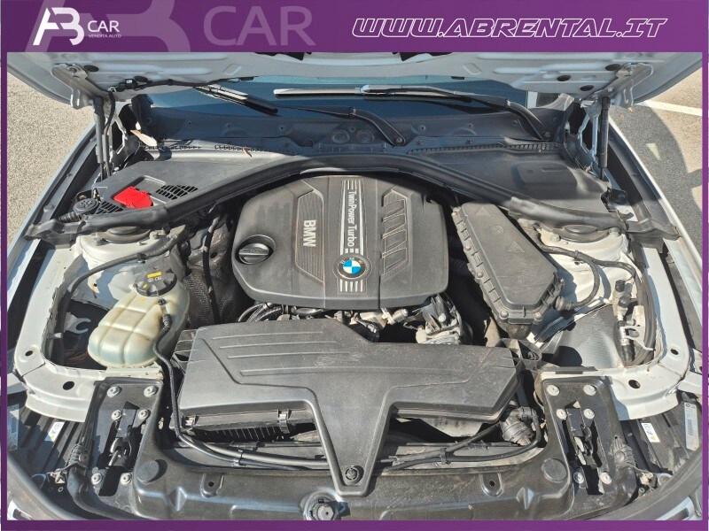 BMW Serie 3 (F30/31) 316d Touring Sport