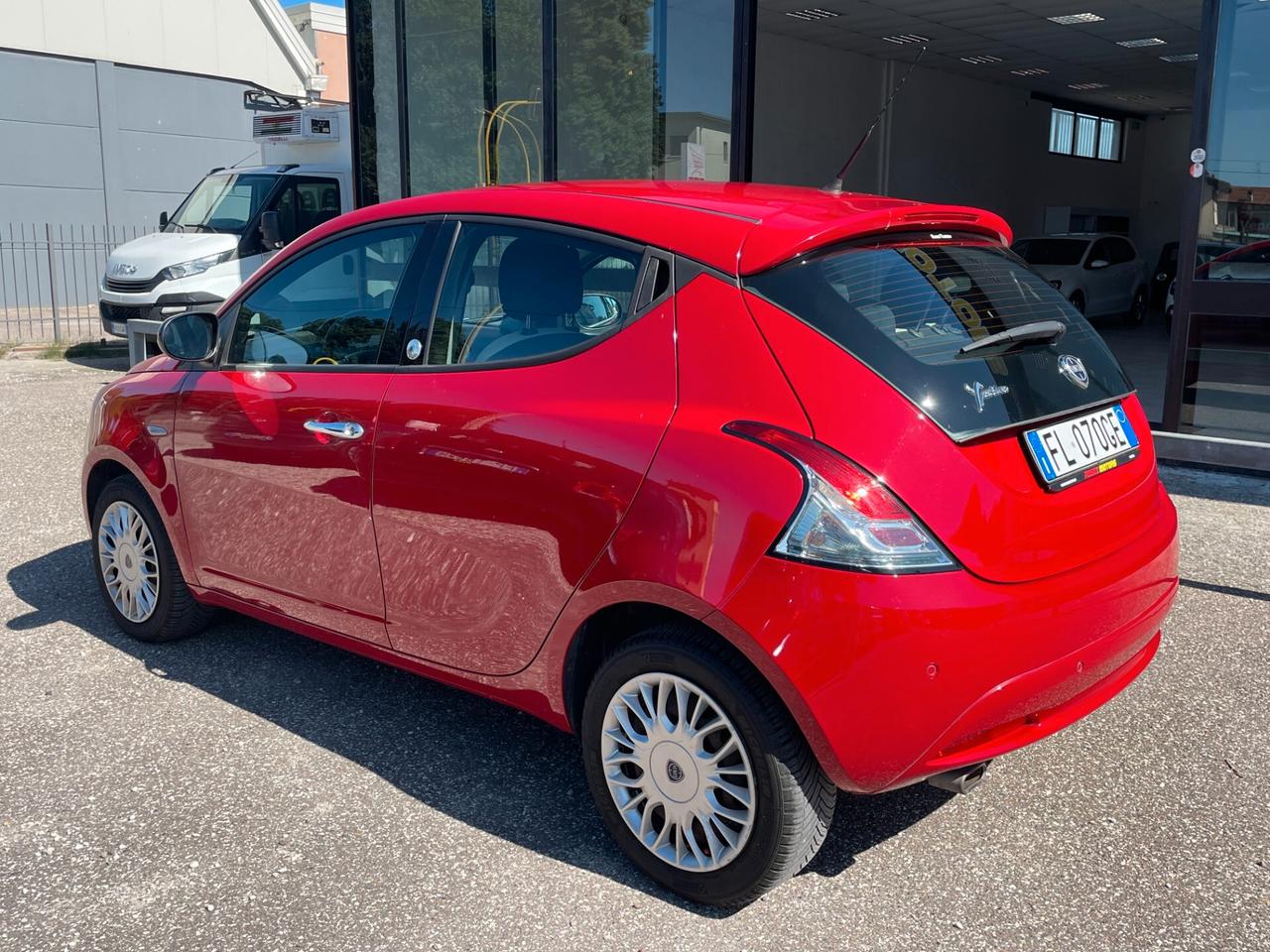 Lancia Ypsilon 1.2 69 CV 5 porte GPL Ecochic Silver X NEOPATENTATI