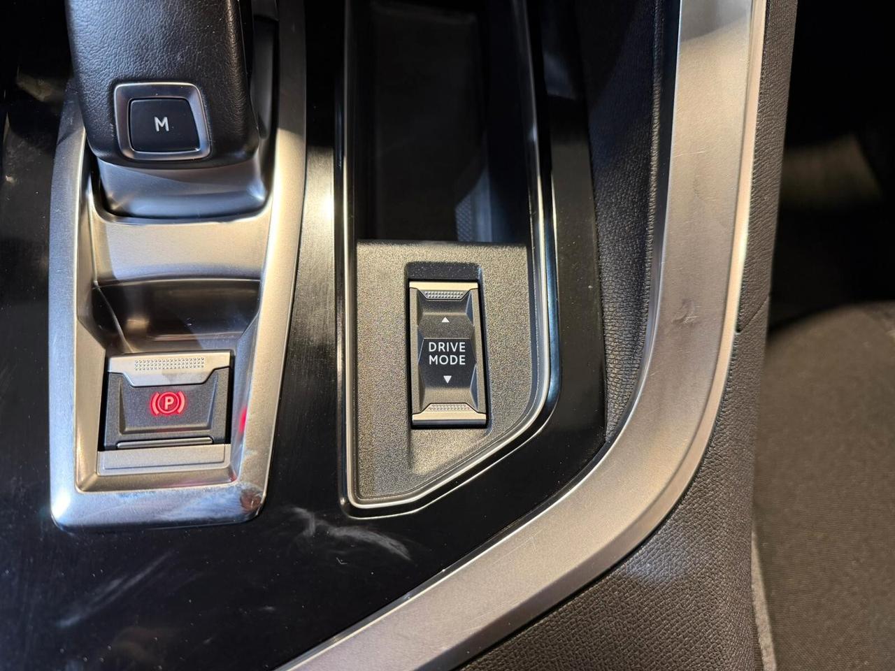 Peugeot 3008 BlueHDi 130 S&S EAT8 Business