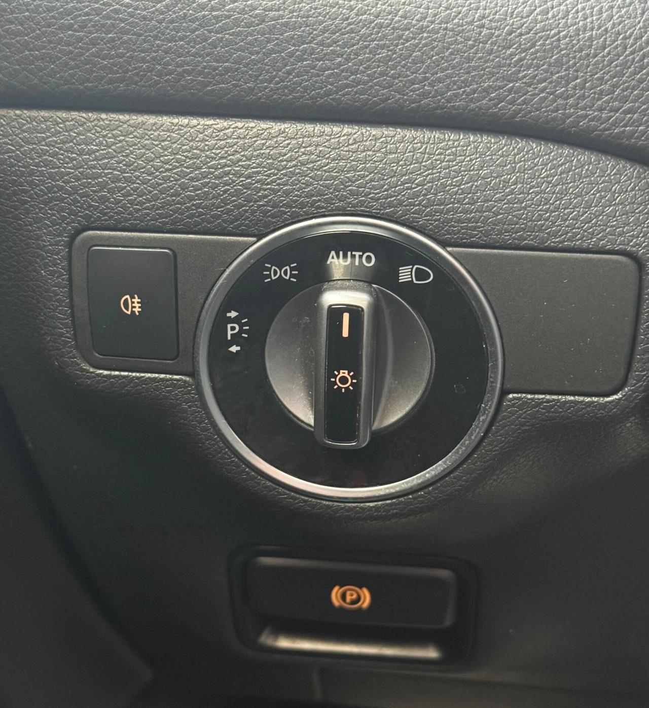 Mercedes-benz CLA 200 d Automatic Premium
