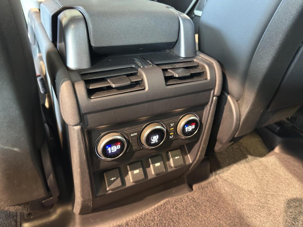 Land Rover Defender 110 2.0d sd4 S awd 240cv auto