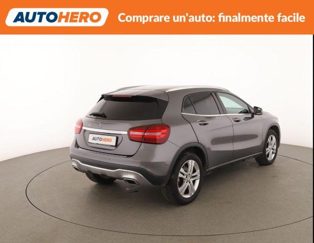 MERCEDES-BENZ GLA 200 d Automatic Sport