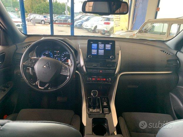 MITSUBISHI Eclipse Cross 2.4 MIVEC 4WD PHEV Inst