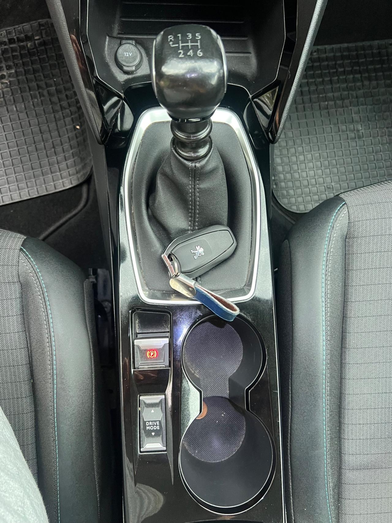 Peugeot 2008 1.5 BlueHDi 110 S&S Allure Pack 2022