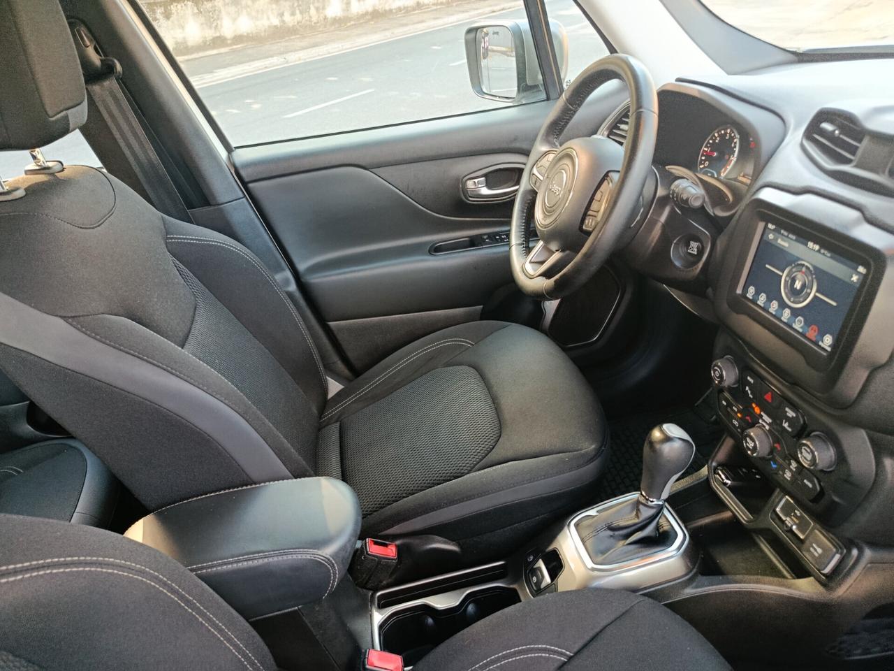 Jeep Renegade 1.6 Mjt DDCT 120 CV Business