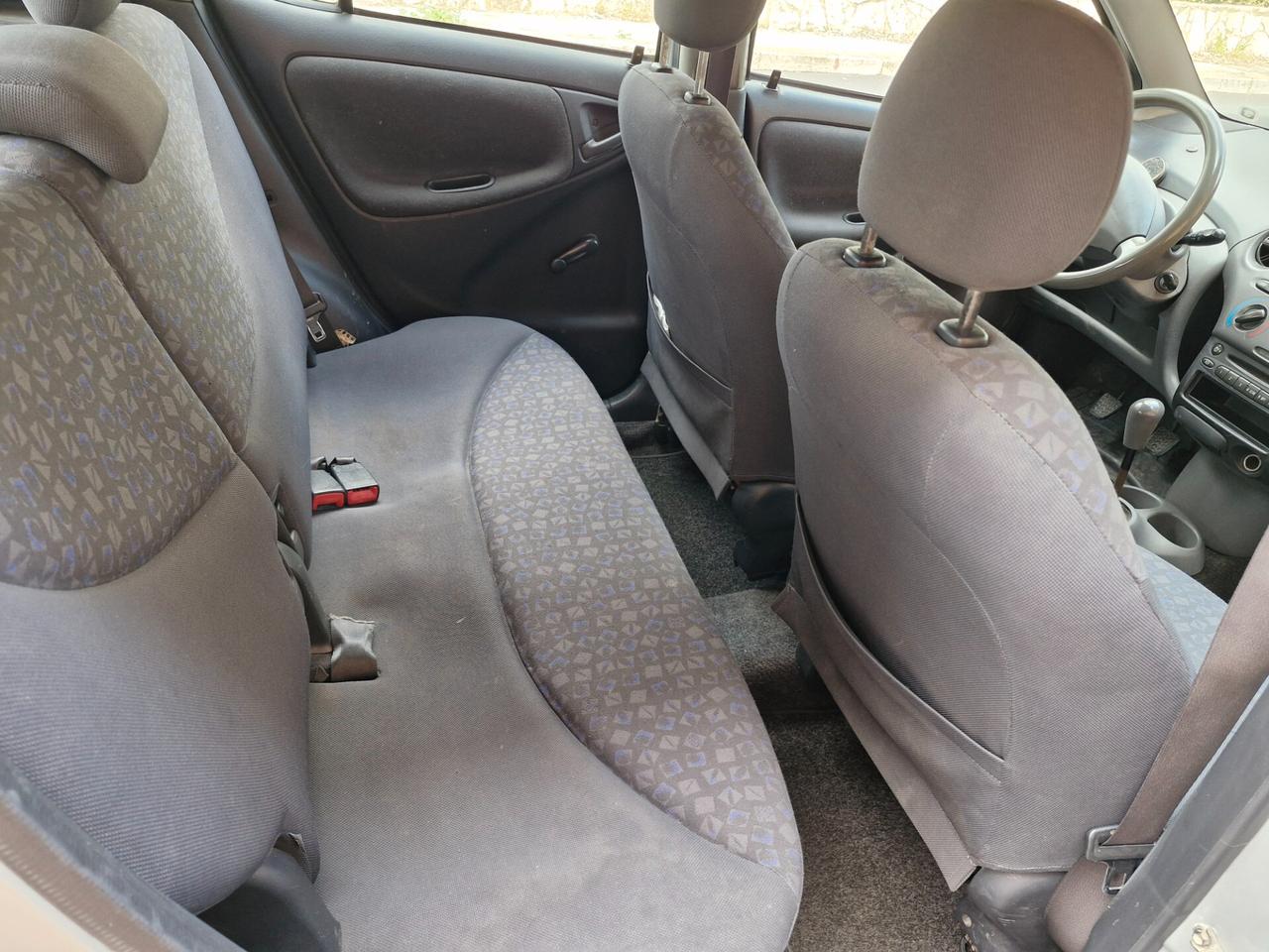 Toyota Yaris 1.4 tdi D-4D cat 5 porte Sol