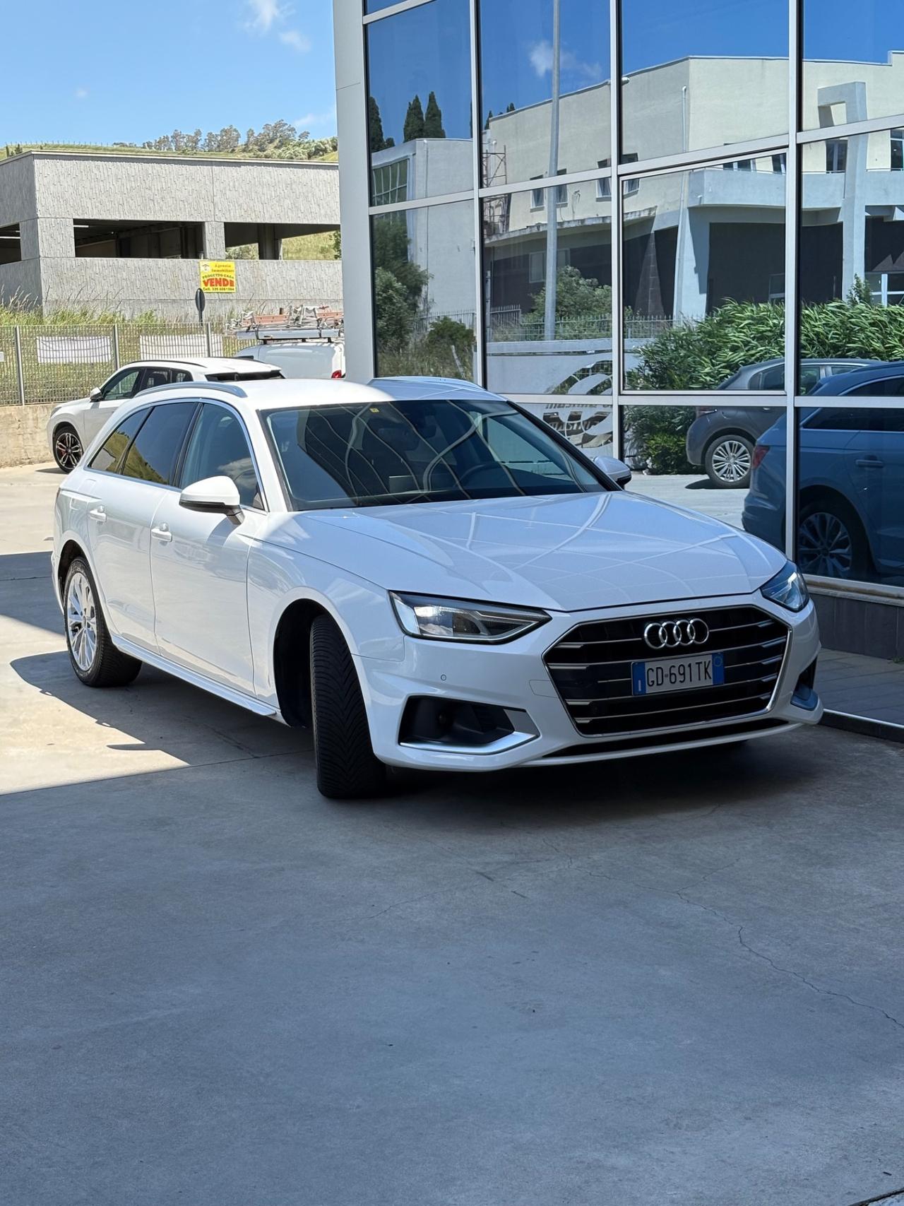 Audi A4 Avant 35 TDI/163 CV S tronic Business Advanced
