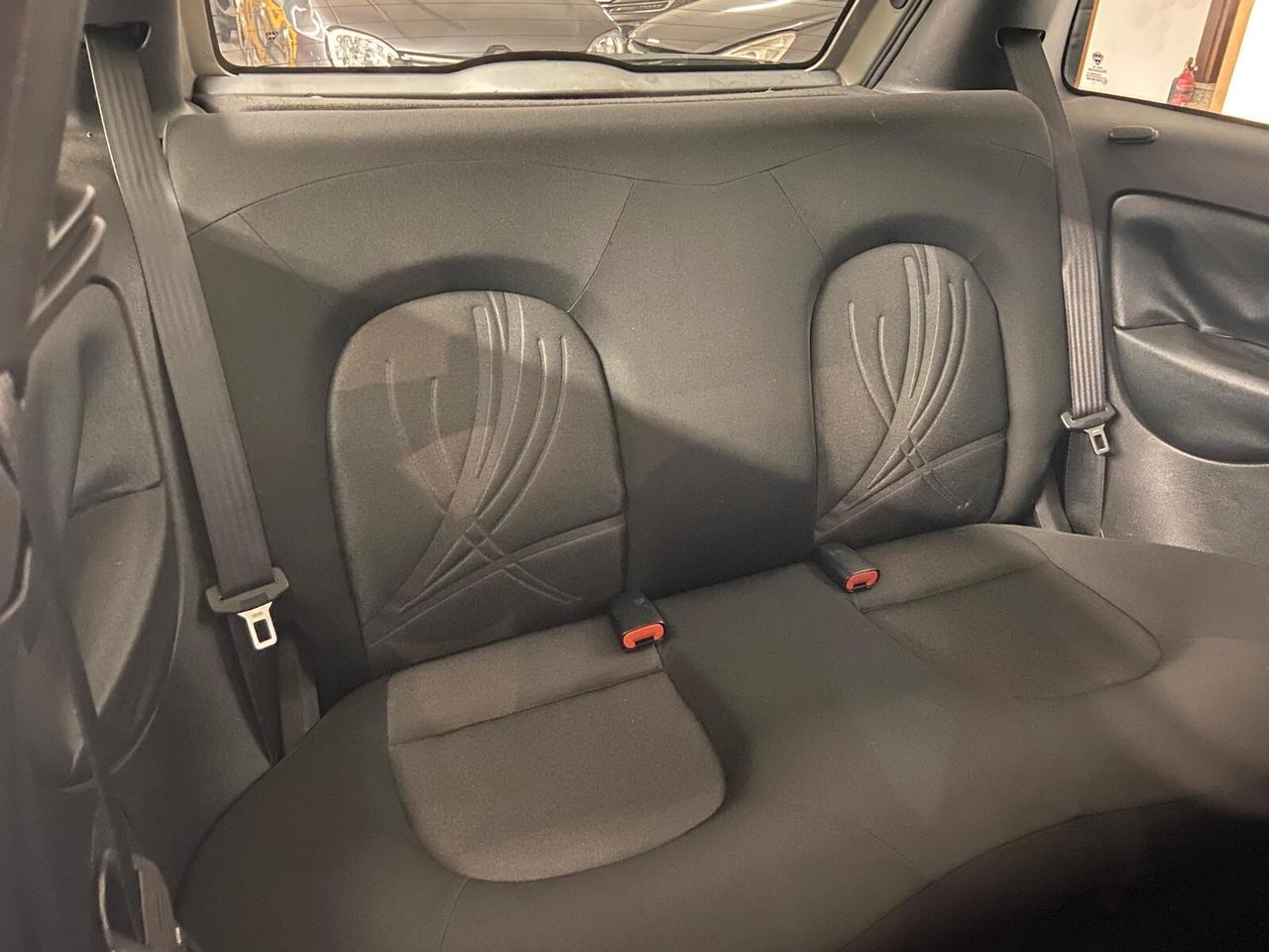 Lancia Ypsilon 1.3 MJT 75 CV Diva