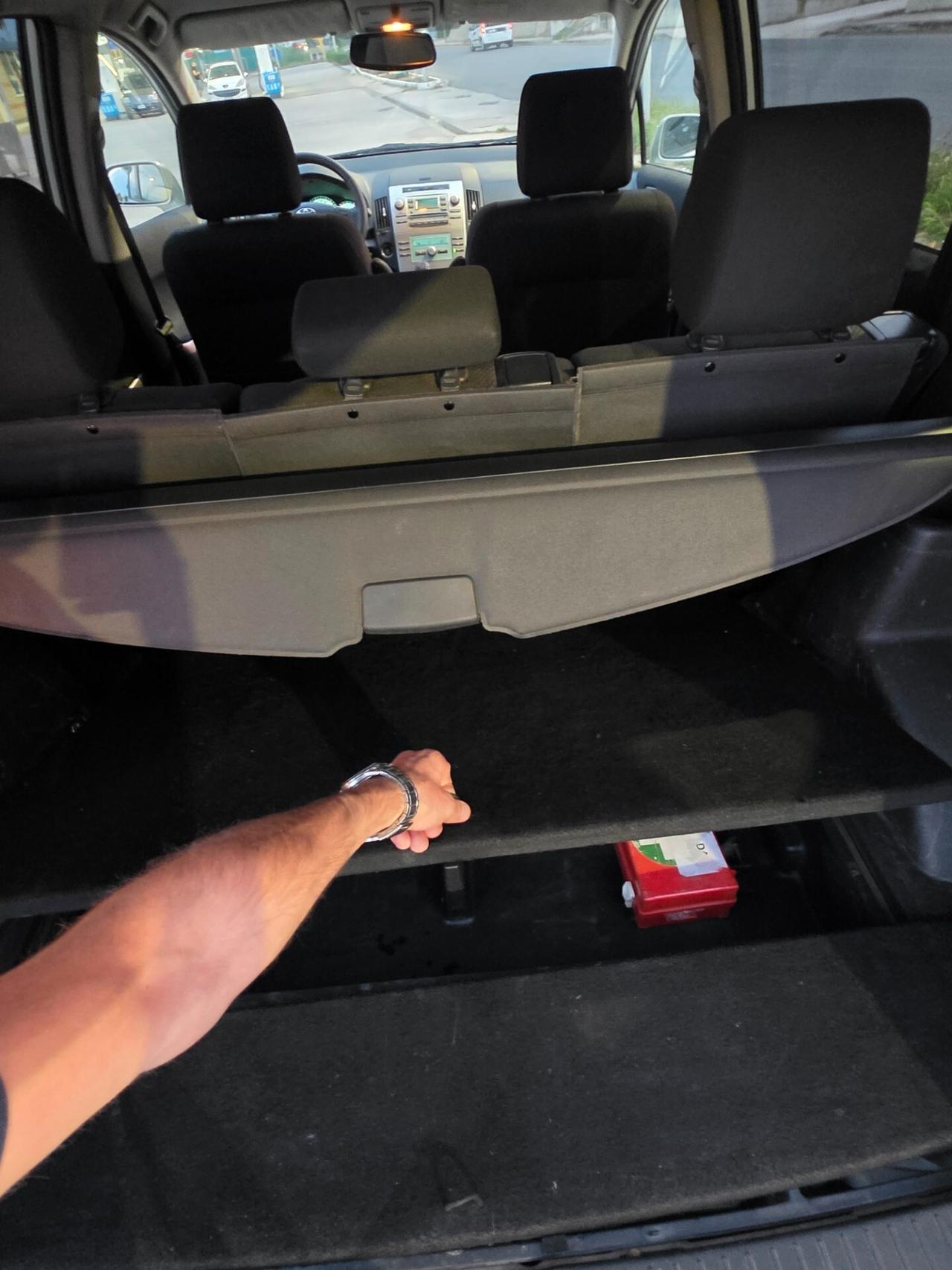 Toyota Corolla Verso 2.2 16V D-4D Sol