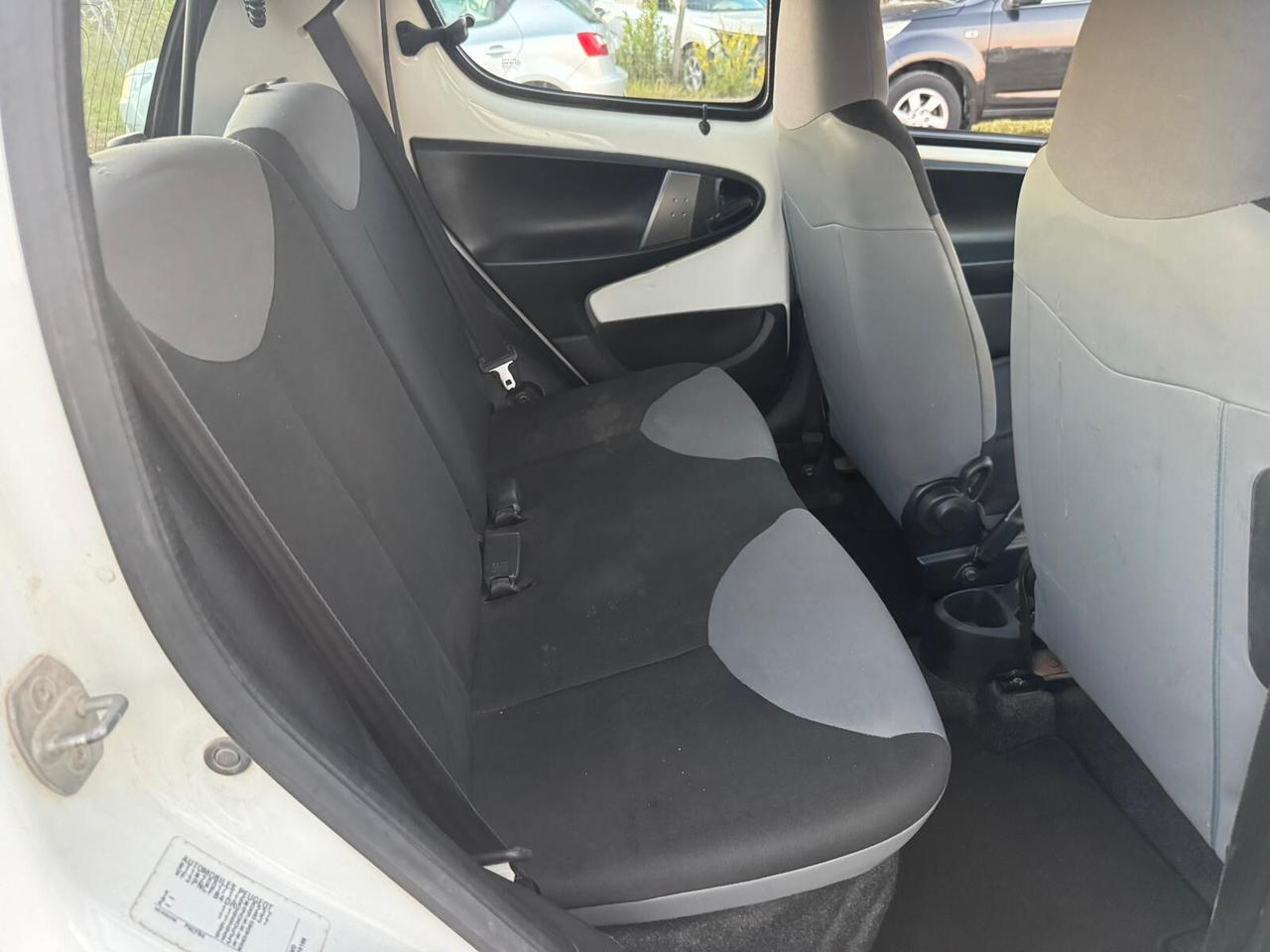 Peugeot 107 1.0 5 porte del 2014 SOLO 136.000 KM
