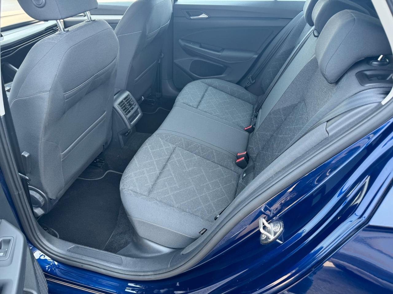 Volkswagen Golf 1.0 etsi evo Life 110cv dsg / NO VINCOLI