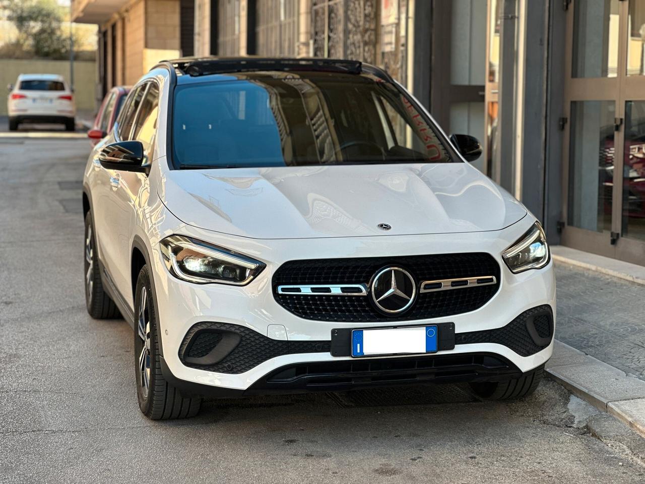 Mercedes GLA 220 4Matic Autom. Premium TETTO