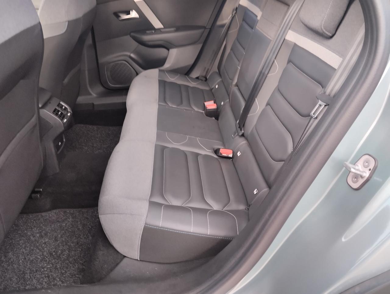 Citroen C4 PureTech 130 S&S EAT8 Shine