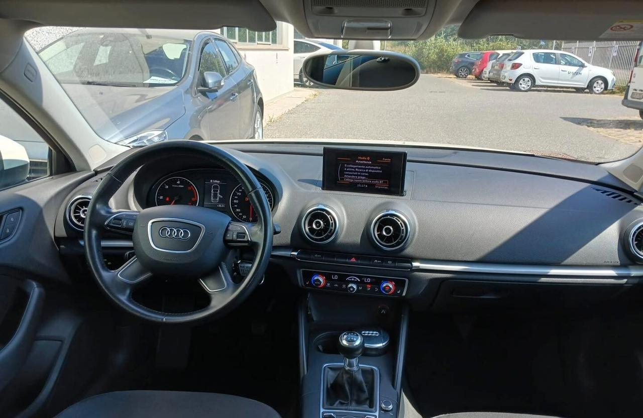 Audi A3 Cabrio 1.6 TDI clean diesel Ambition