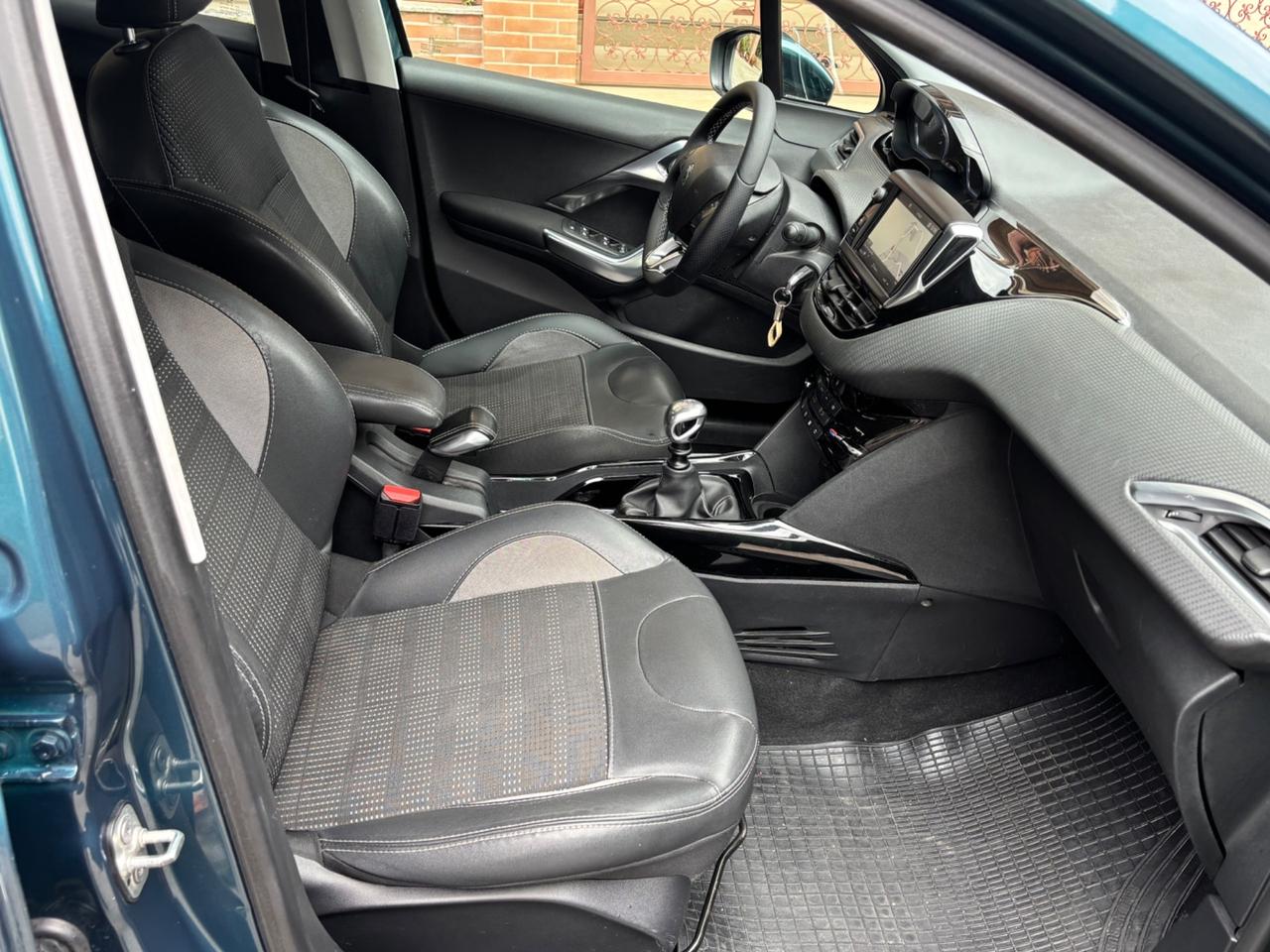 Peugeot 2008 BlueHDi 100 S&S allure accessioriata