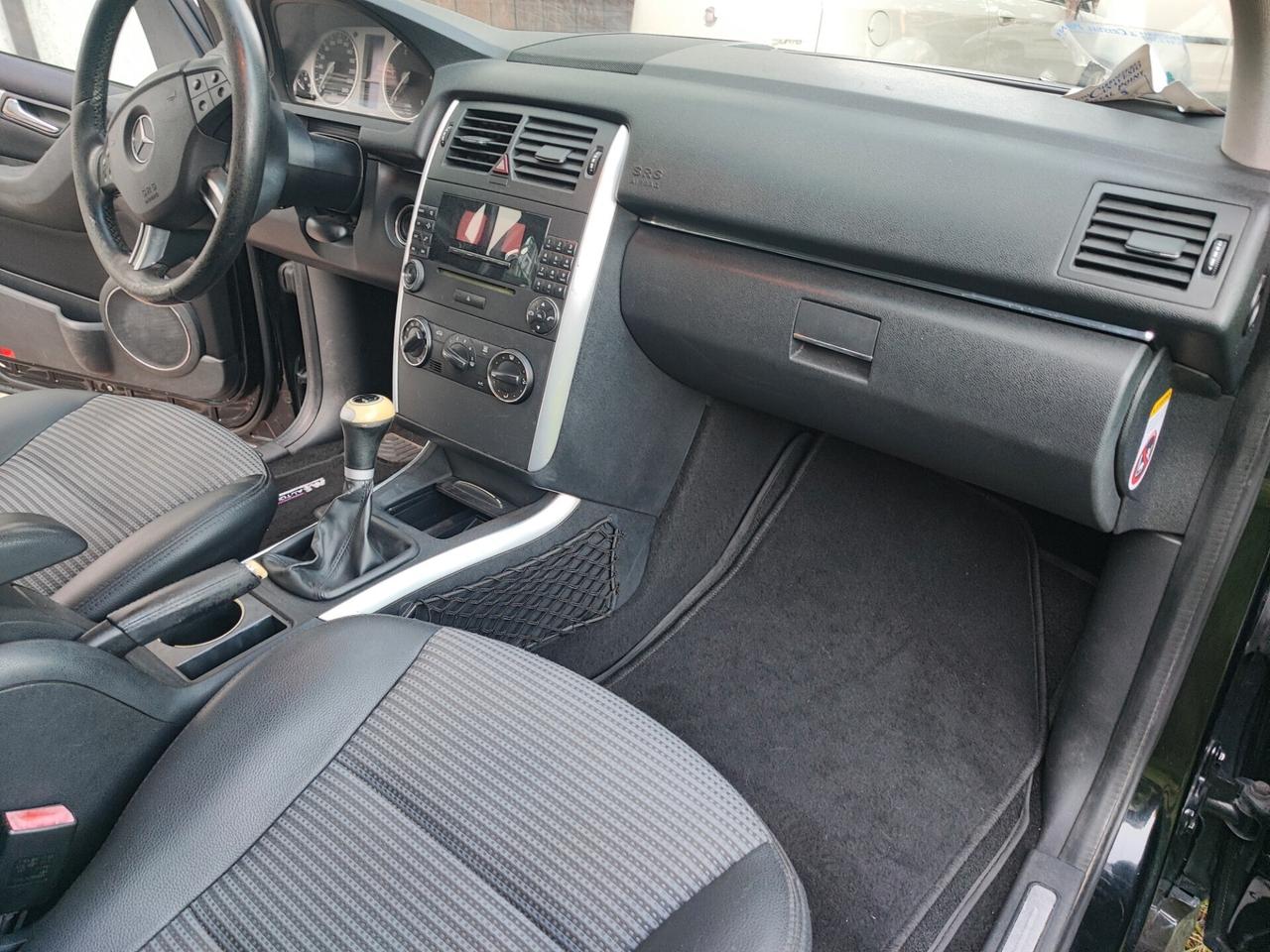 Mercedes-benz B 200 CDI Sport neopatentati premium
