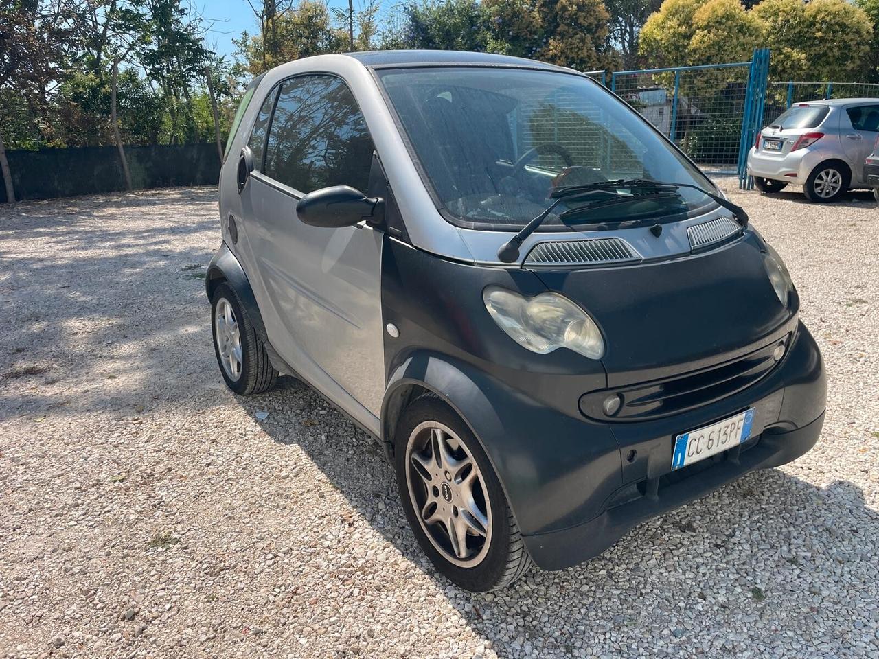 Smart 700 city-coupé pulse