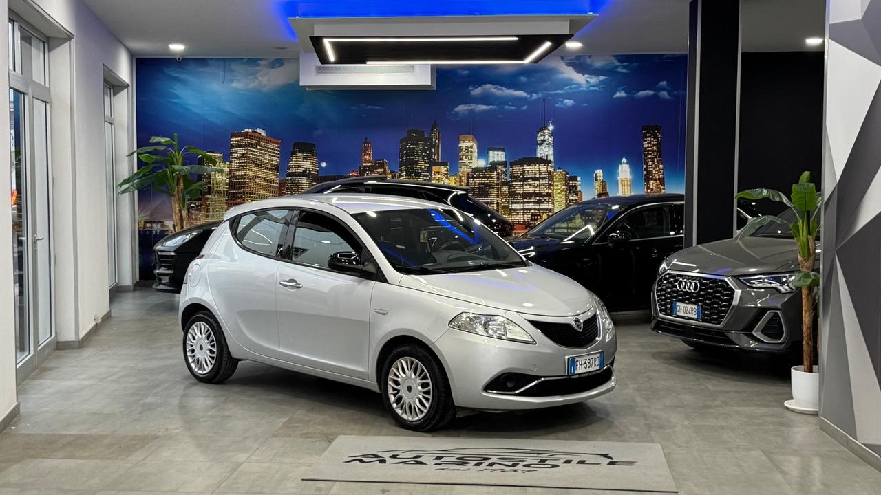 Lancia Ypsilon 1.3 MJT 16V 95 CV 5 porte S&S Silver