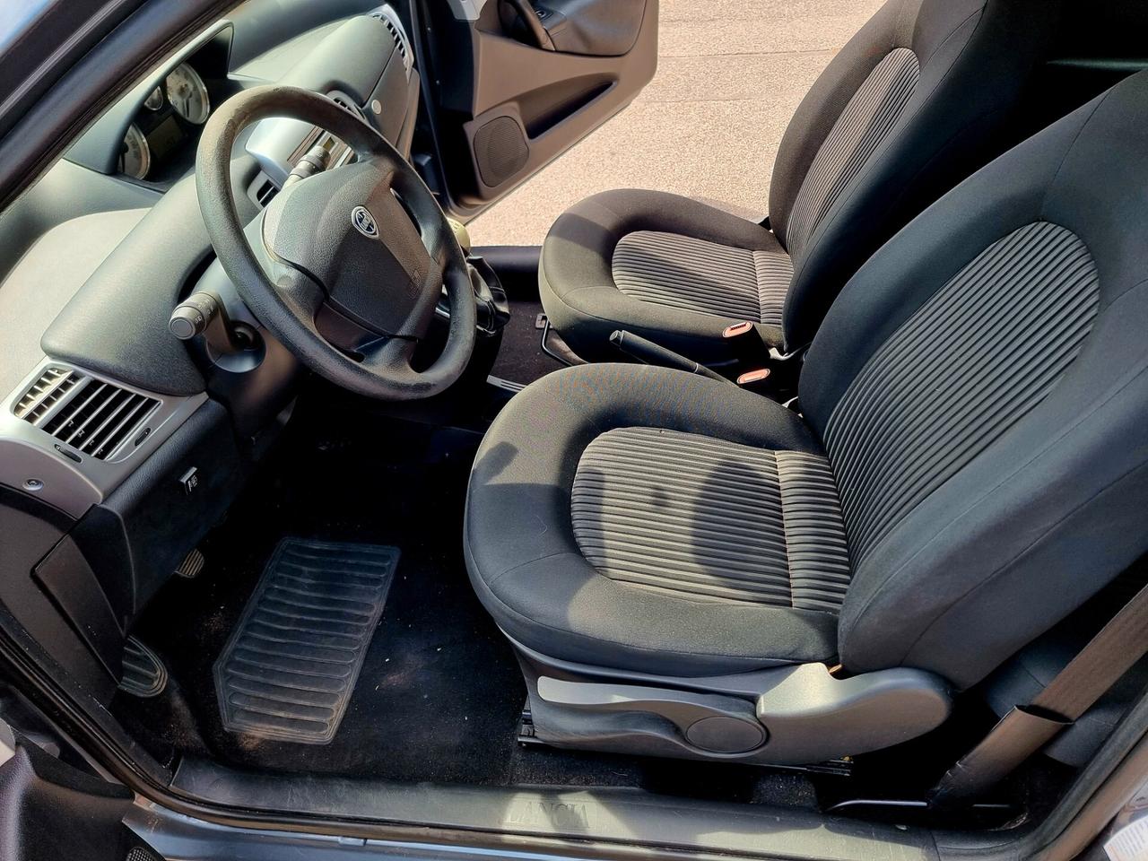 Lancia Ypsilon 1.4 Gpl ADATTA A NEOPATENTATI