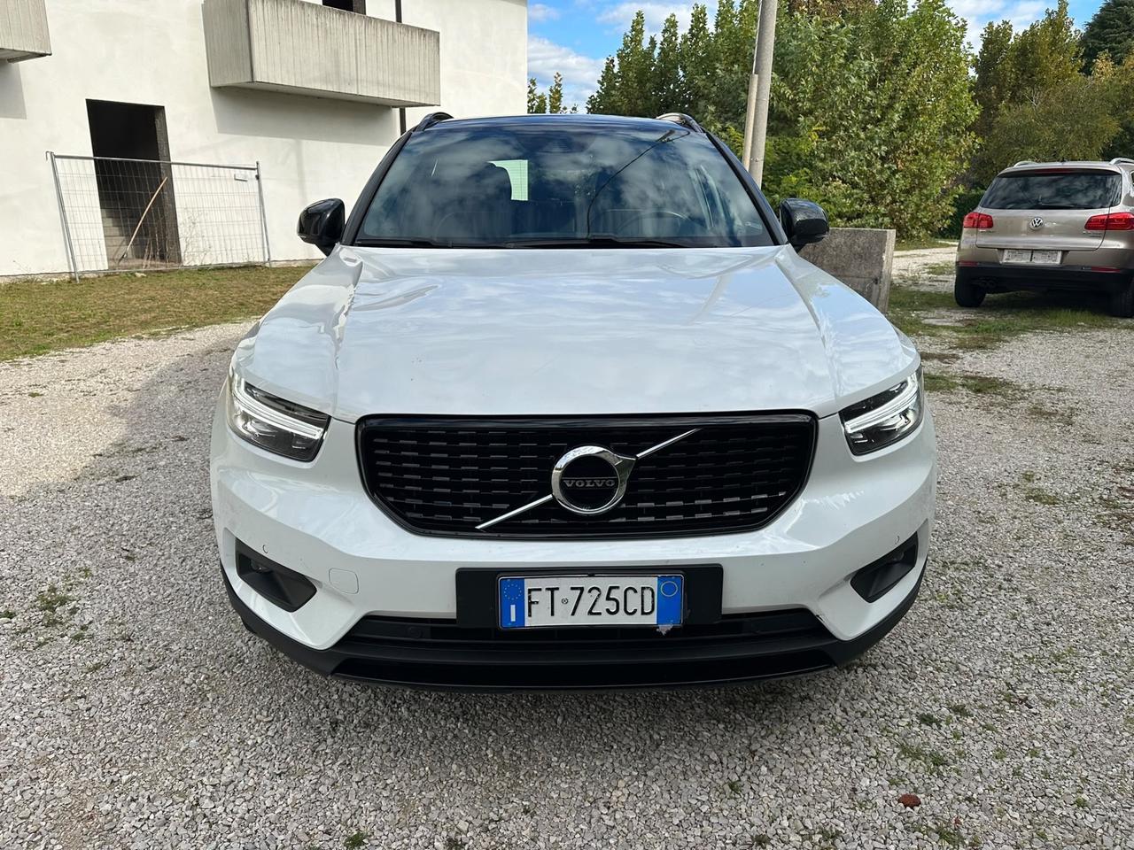 Volvo XC40 D3 AWD Geartronic R-DESIGN